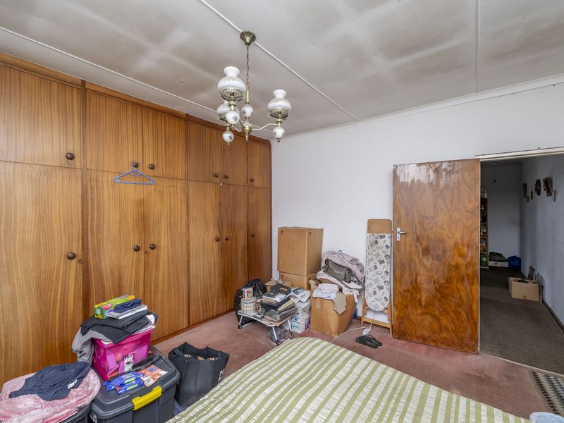 LOOKING FOR SOMETHING CENTRALLY LOCATED? - Photo 5