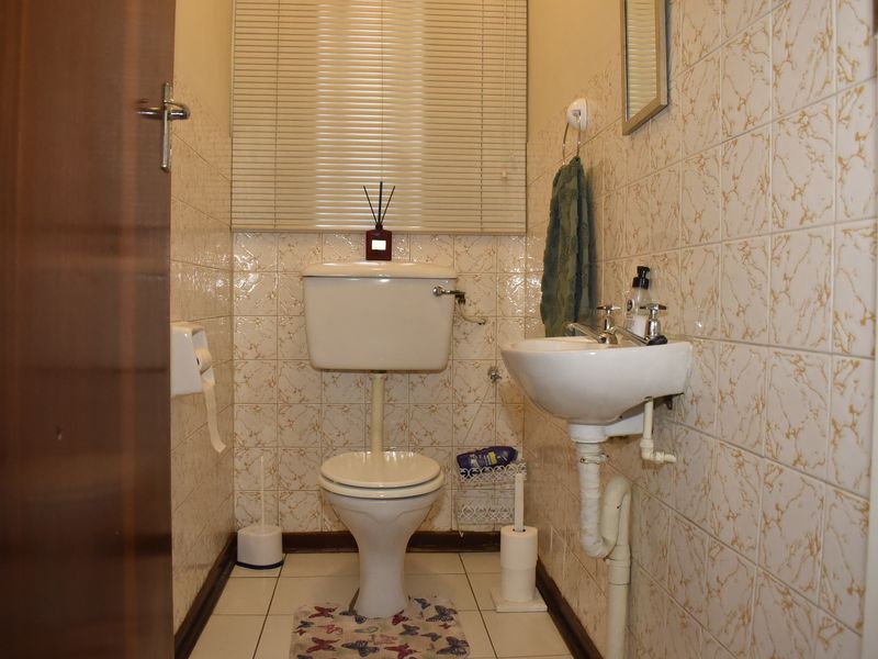 2 Bedroom Townhouse for Sale in a Sought-After Secure Complex - Photo 9