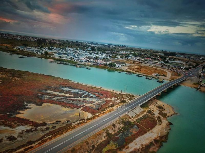 185 m2  of land situated in the stunning West Coast , Velddrif area. Located close to amenities. - Photo 3