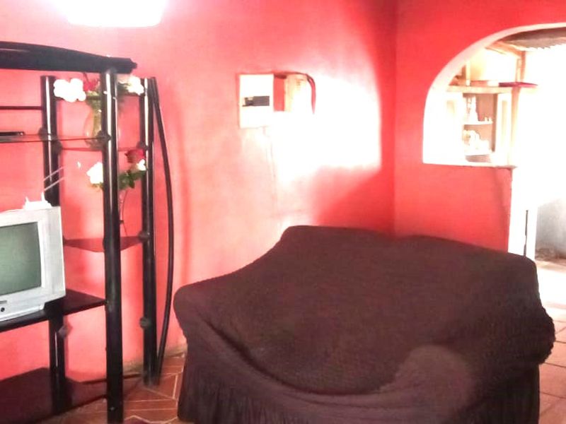 A lovely intimate house in the Hearts of Khayelitsha! - Photo 4