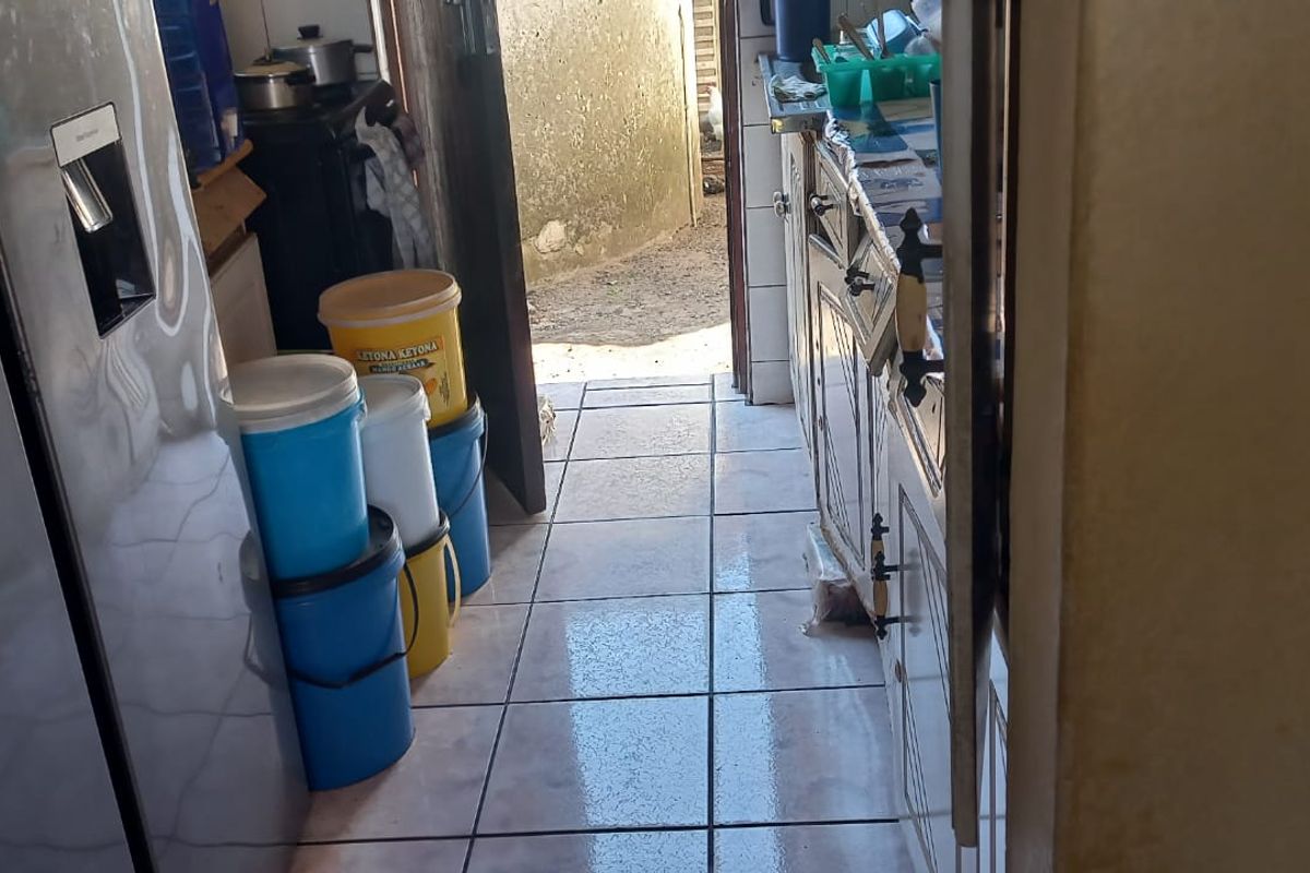 3-Bedroom Home with Income-Generating 2-Bedroom Flatlet - Photo 4