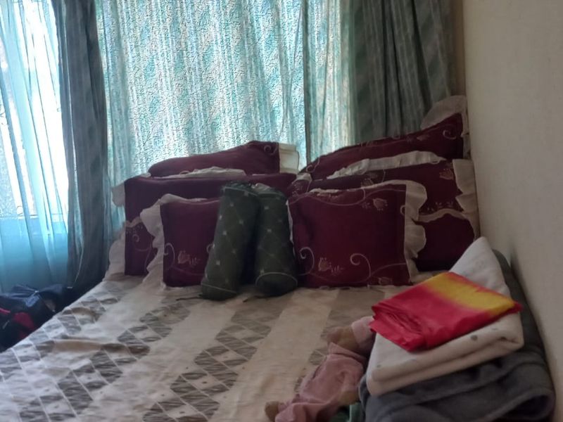 3-Bedroom Home with Income-Generating 2-Bedroom Flatlet - Photo 10