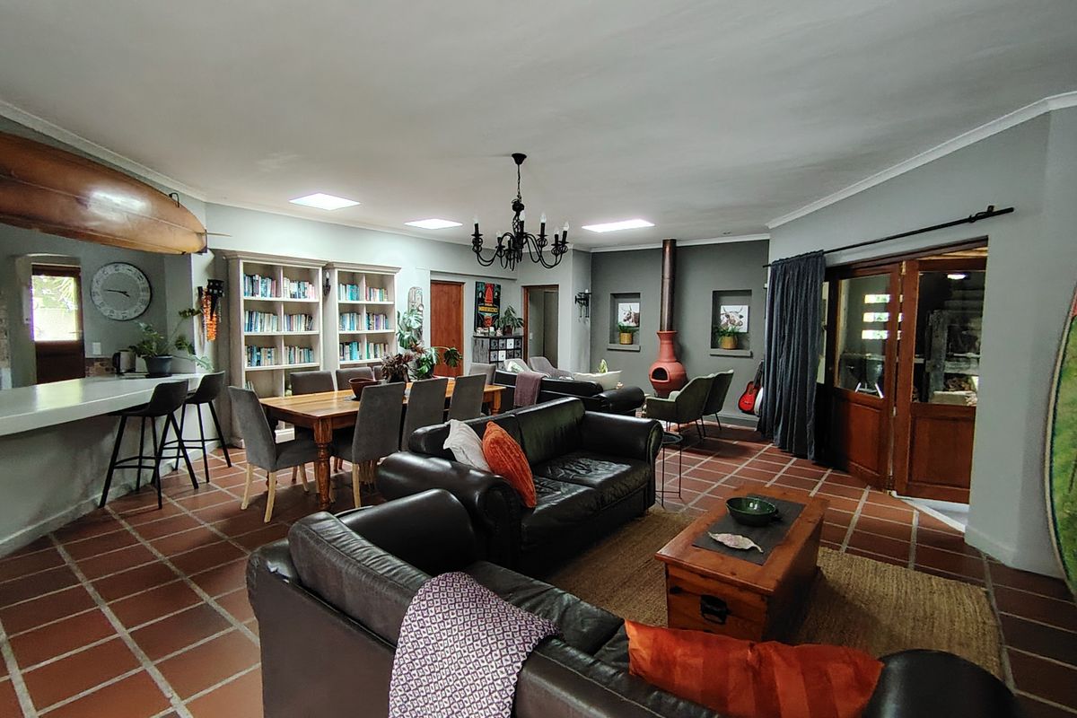 House Share - with a Real Surfer Vibe - Photo 3