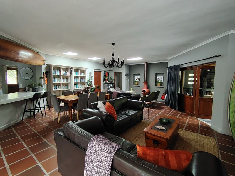 House Share - with a Real Surfer Vibe - Photo 3