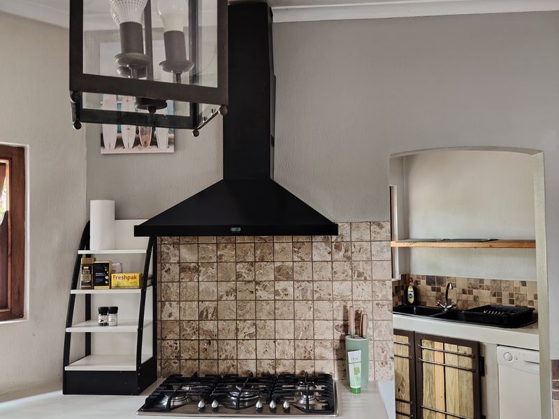 House Share - with a Real Surfer Vibe - Photo 10