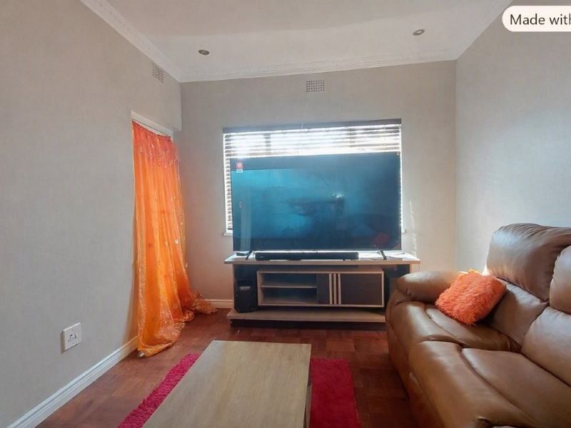 The Perfect 3 Bedroom Family Home – Space, Style & So Much More! - Photo 10