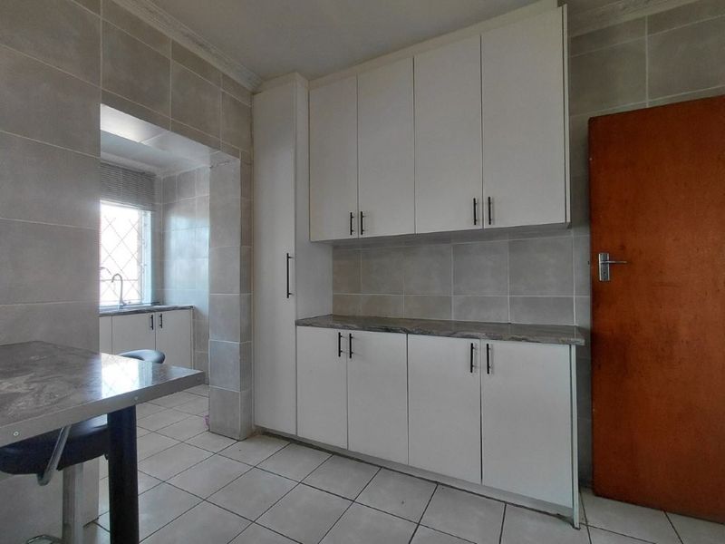 The Perfect 3 Bedroom Family Home – Space, Style & So Much More! - Photo 3