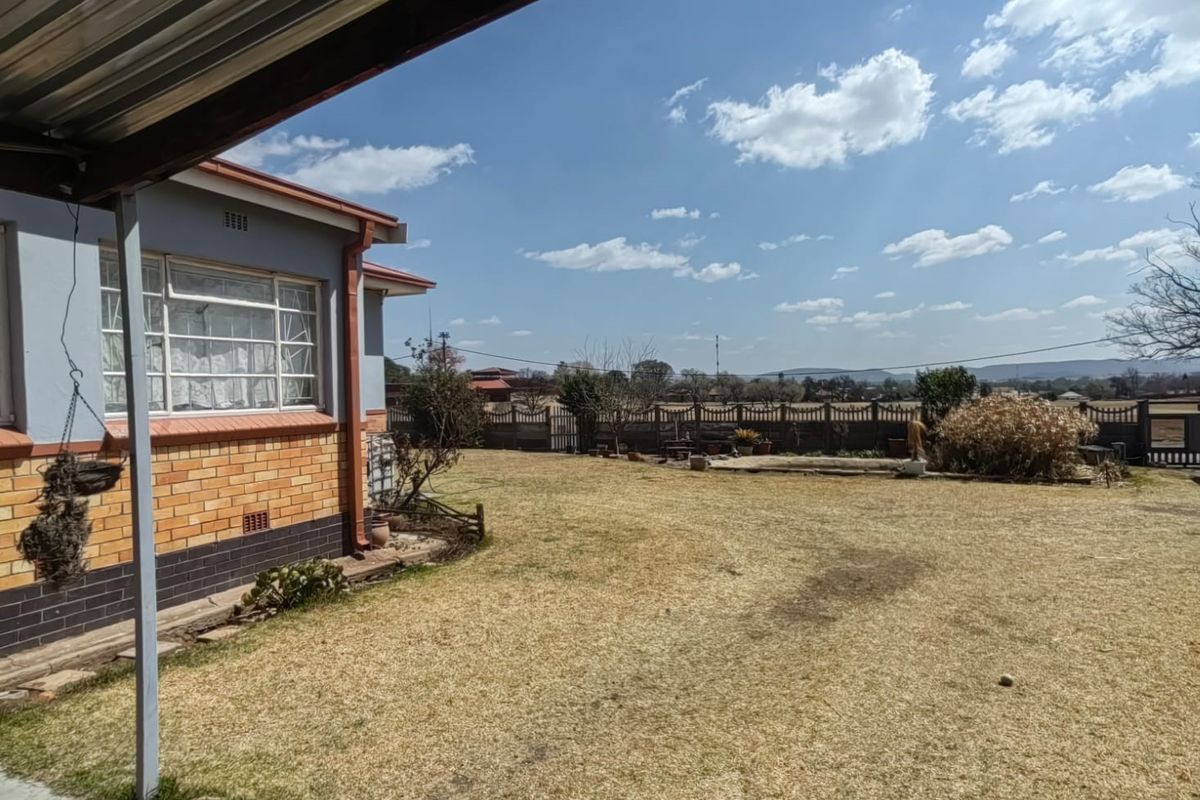 House with a gorgeous view for sale in Parys - Photo 4