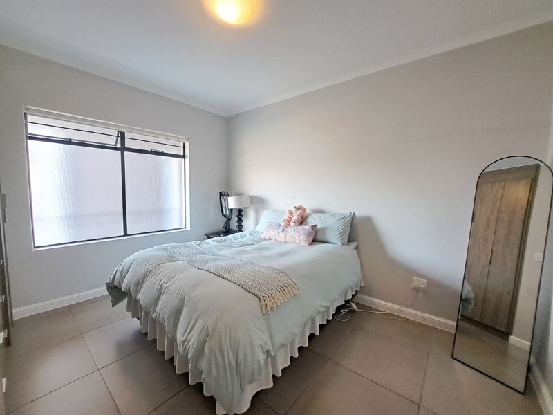 Modern air bnb ready lifestyle estate in prime location - Photo 7