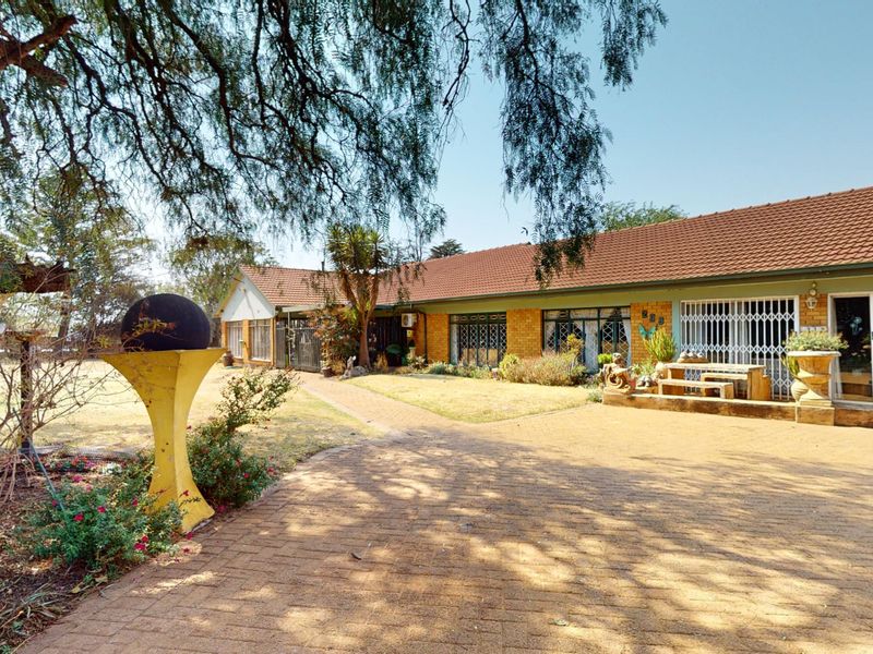 Smallholding For Sale In Delmas - Photo 1