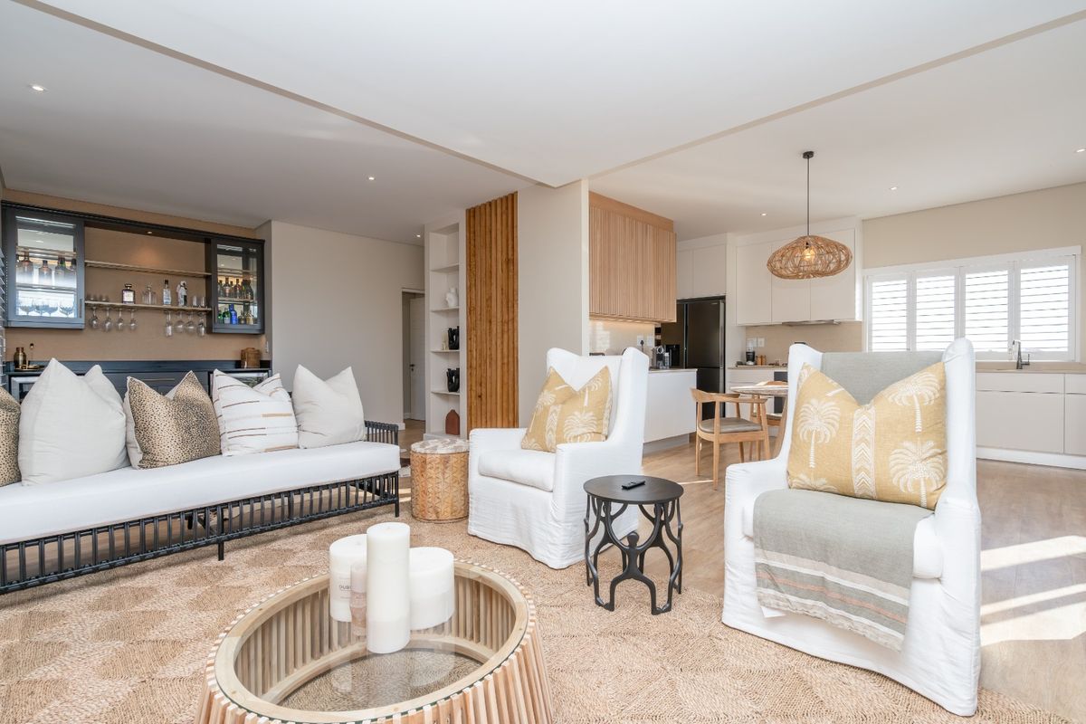 Brand-New Lock-Up & Go Luxury Apartment - Photo 4