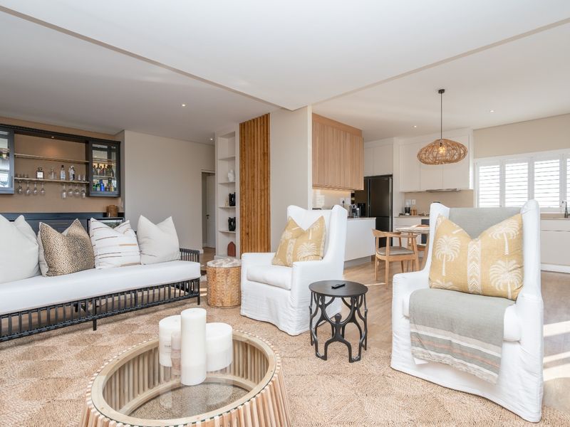 Brand-New Lock-Up & Go Luxury Apartment - Photo 4