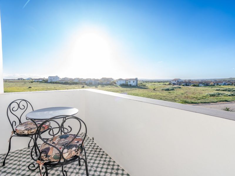 Brand-New Lock-Up & Go Luxury Apartment - Photo 9