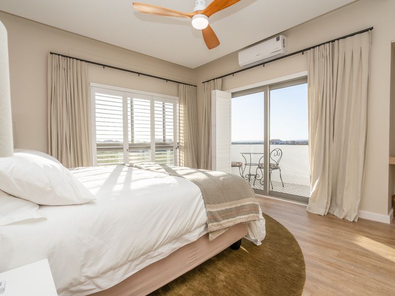 Brand-New Lock-Up & Go Luxury Apartment - Photo 6
