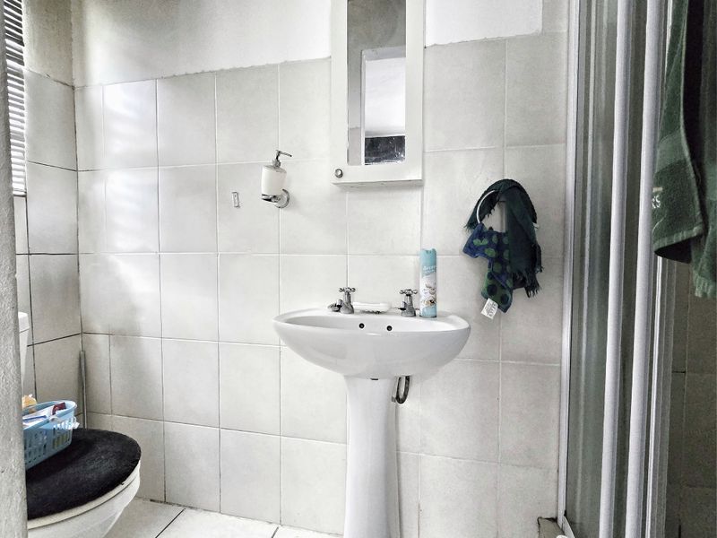 Great Location, Great Potential! - Photo 10