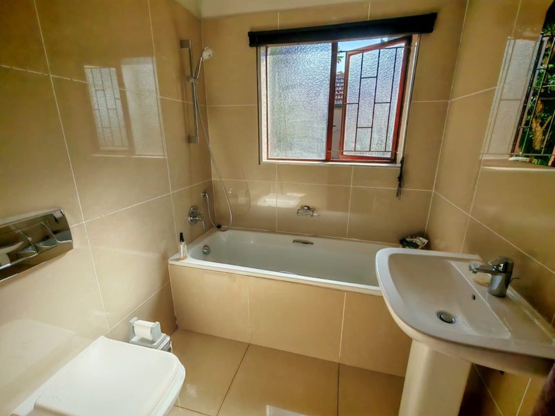 Pet friendly and private cottage. - Photo 7