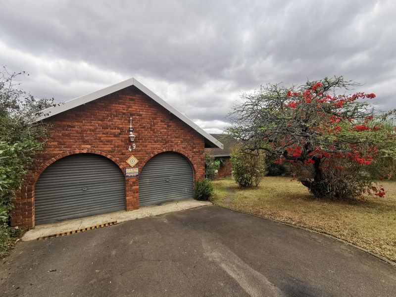 Charming Family Home - Photo 1