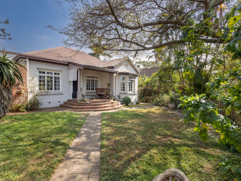 Delightful Oasis with Income Generating possibilities - Photo 4