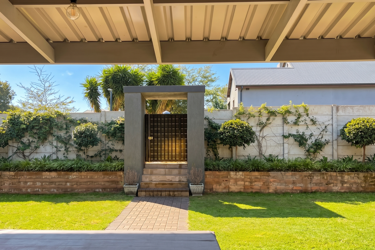 3 Bedroom family Home on the Popular Drostdykop - Photo 3
