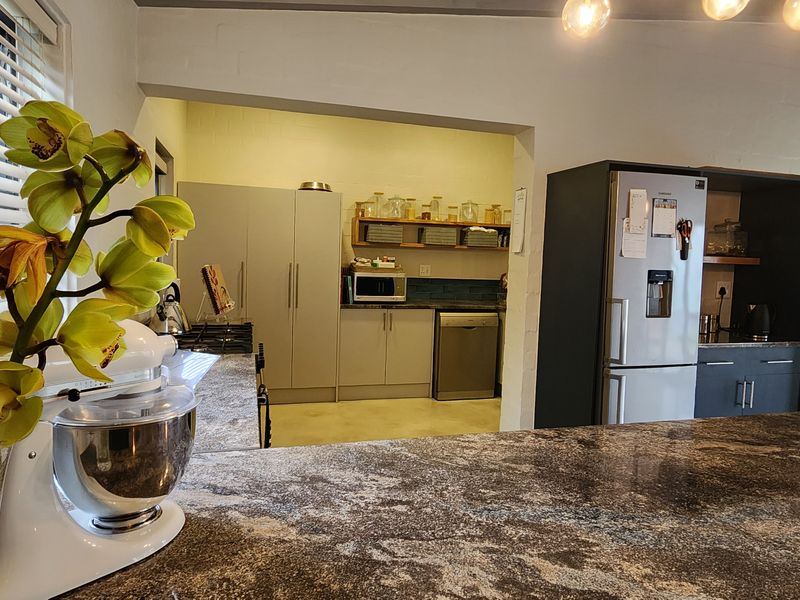 3 Bedroom family Home on the Popular Drostdykop - Photo 10