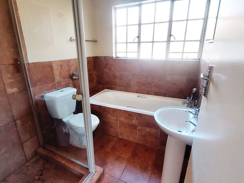 Modern Comfort in Vaalpark: Your Perfect Lock-Up-and-Go Retreat - Photo 10