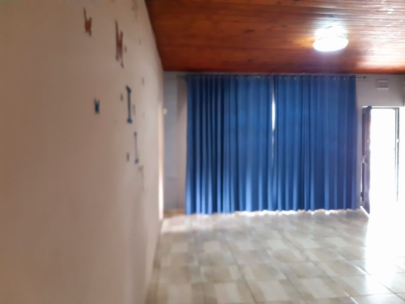 Lovely Home, Yellowwood Park - Photo 10