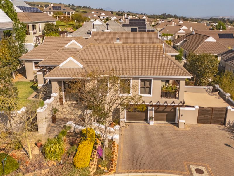 4 Bedroom House for sale in Zevenwacht Country Estate, Kuils River