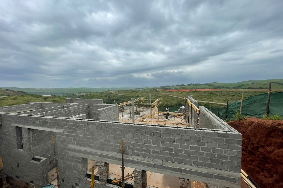 ** Luxury Coastal Home On Prestigious Golf Estate ** - Photo 2