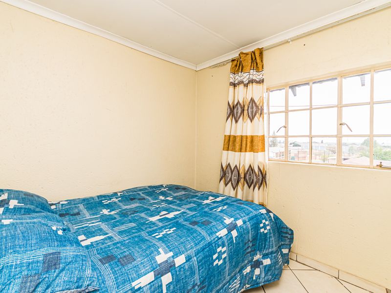 1-Bedroom Apartment In Randfontein Central: Perfect For Modern Living... Great Investment Opportunity - Photo 10