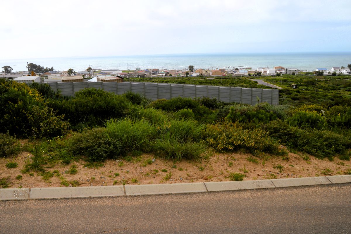 Not to be missed!!! A 466m2 Erf @ R599 000-00 in St Helena Bay. - Photo 2