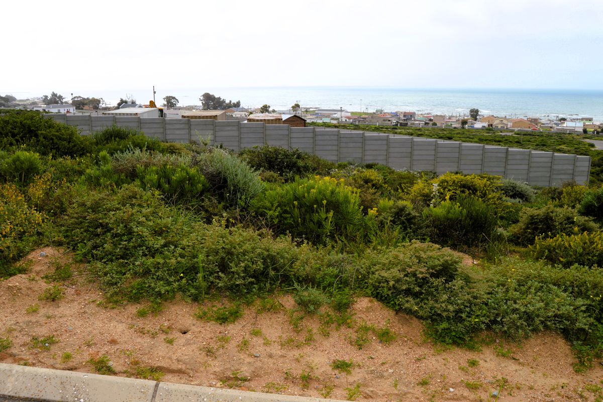 Not to be missed!!! A 466m2 Erf @ R599 000-00 in St Helena Bay. - Photo 3