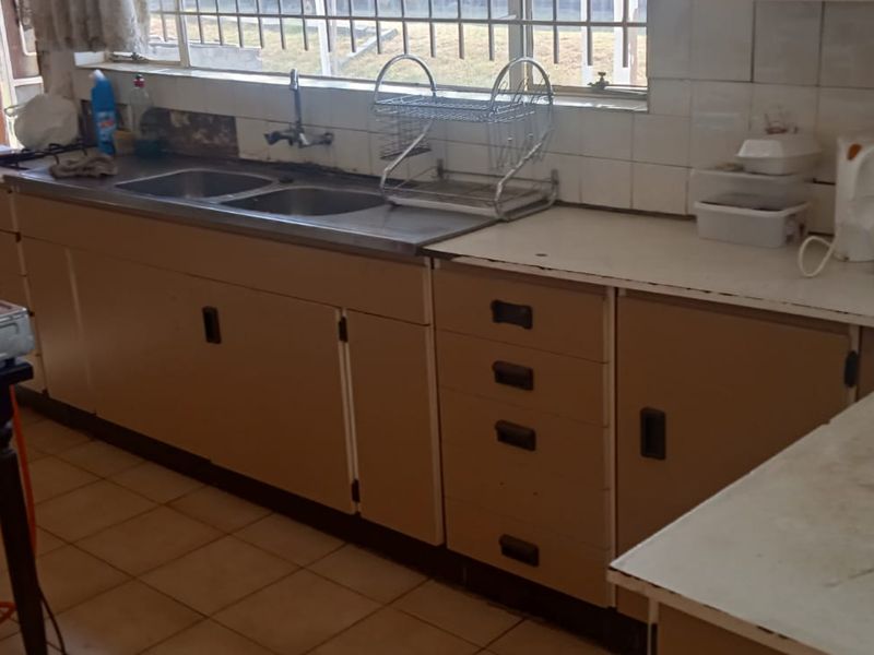 Charming Farmhouse with Cottages and Workshop in Walkerville - Photo 3