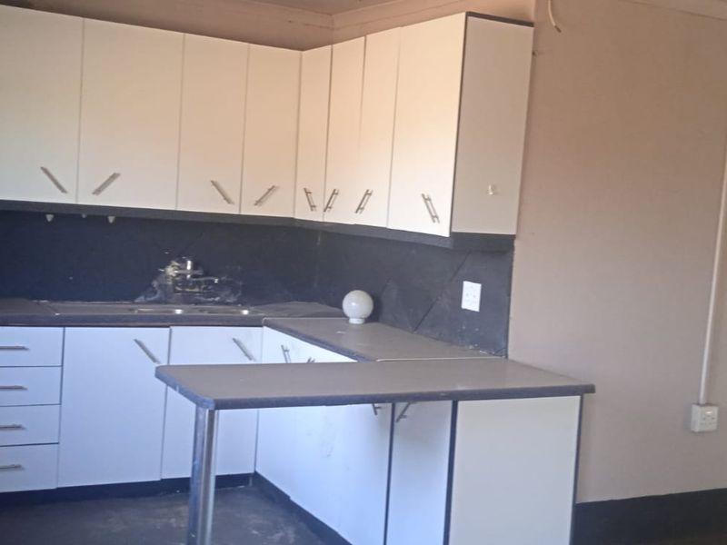 Charming Farmhouse with Cottages and Workshop in Walkerville - Photo 2