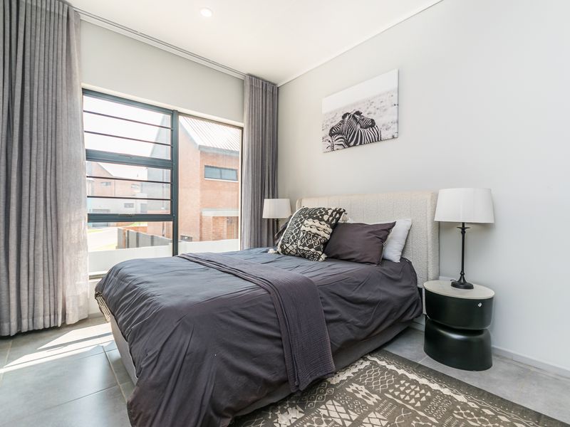 Modern new development - Buy direct from the developer and save nearly R175 000 - Photo 6