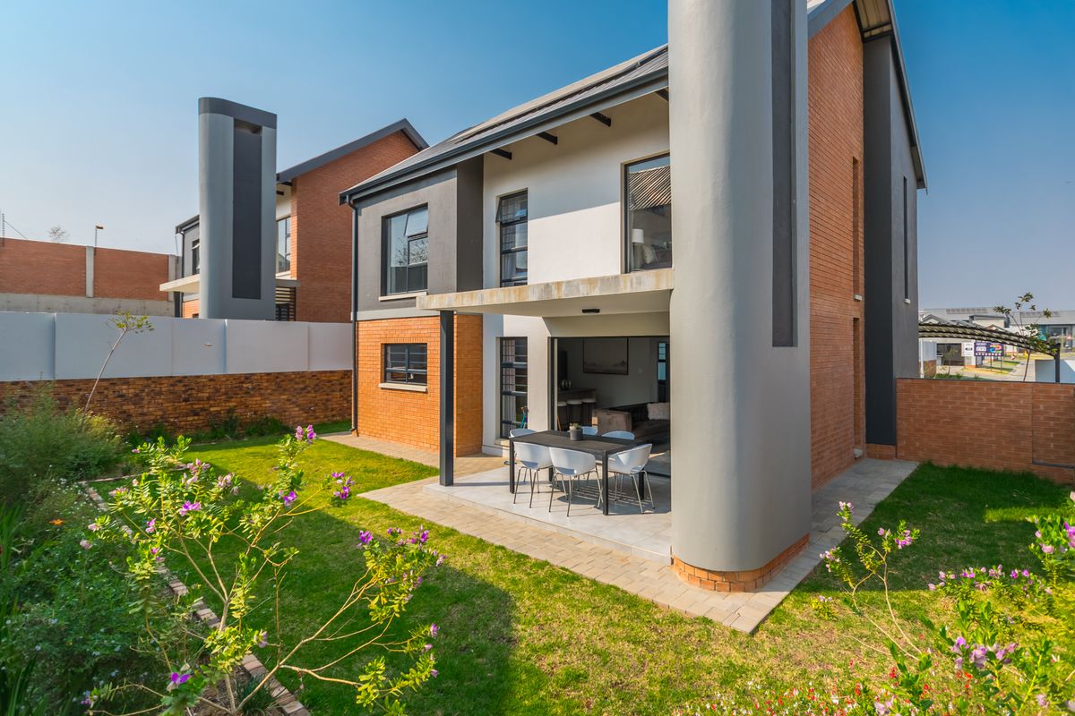 Buy directly from the developer—no bond or transfer costs! - Photo 2