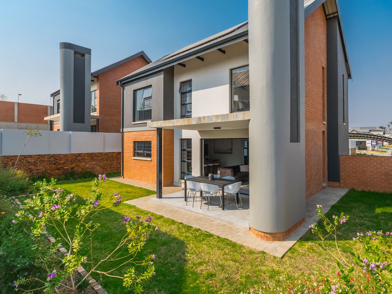Buy directly from the developer—no bond or transfer costs! - Photo 2