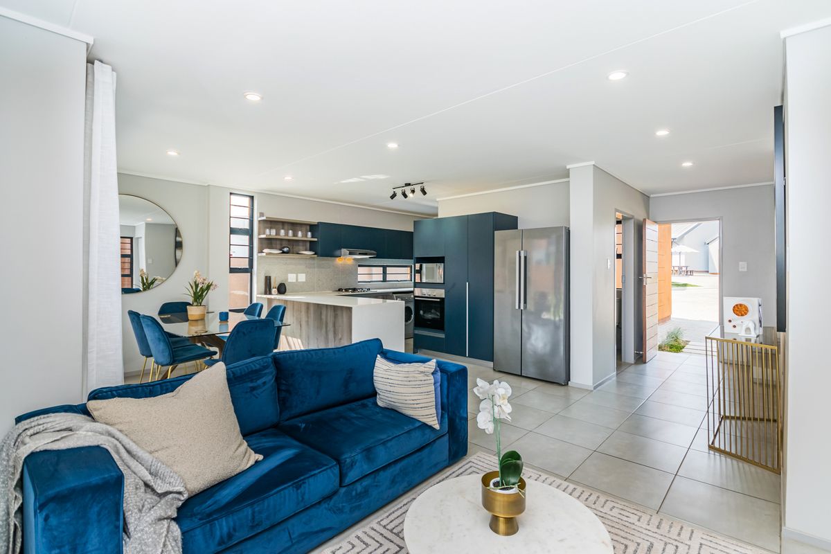 Buy direct from the developer and don't pay transfer costs! - Photo 2