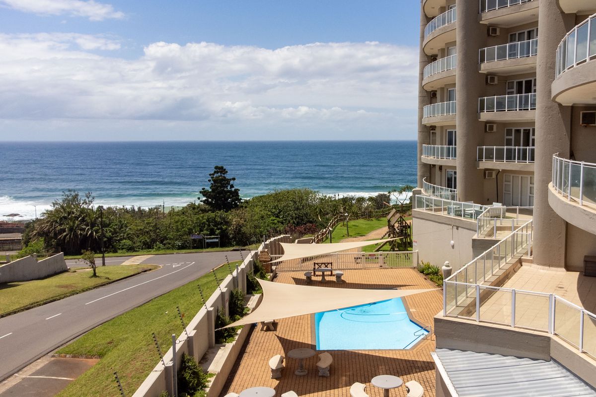 Seafront Apartment with Spectacular Ocean Views - Photo 2