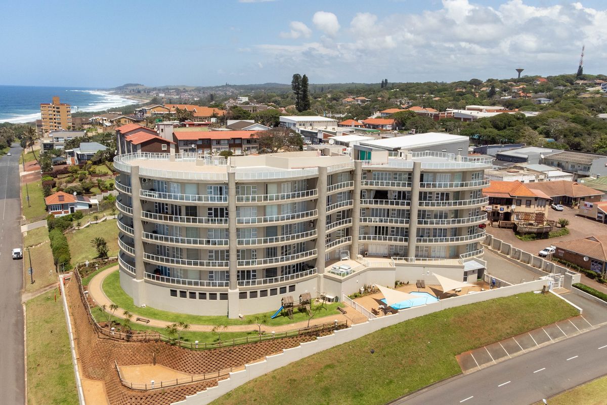 Seafront Apartment with Spectacular Ocean Views - Photo 3