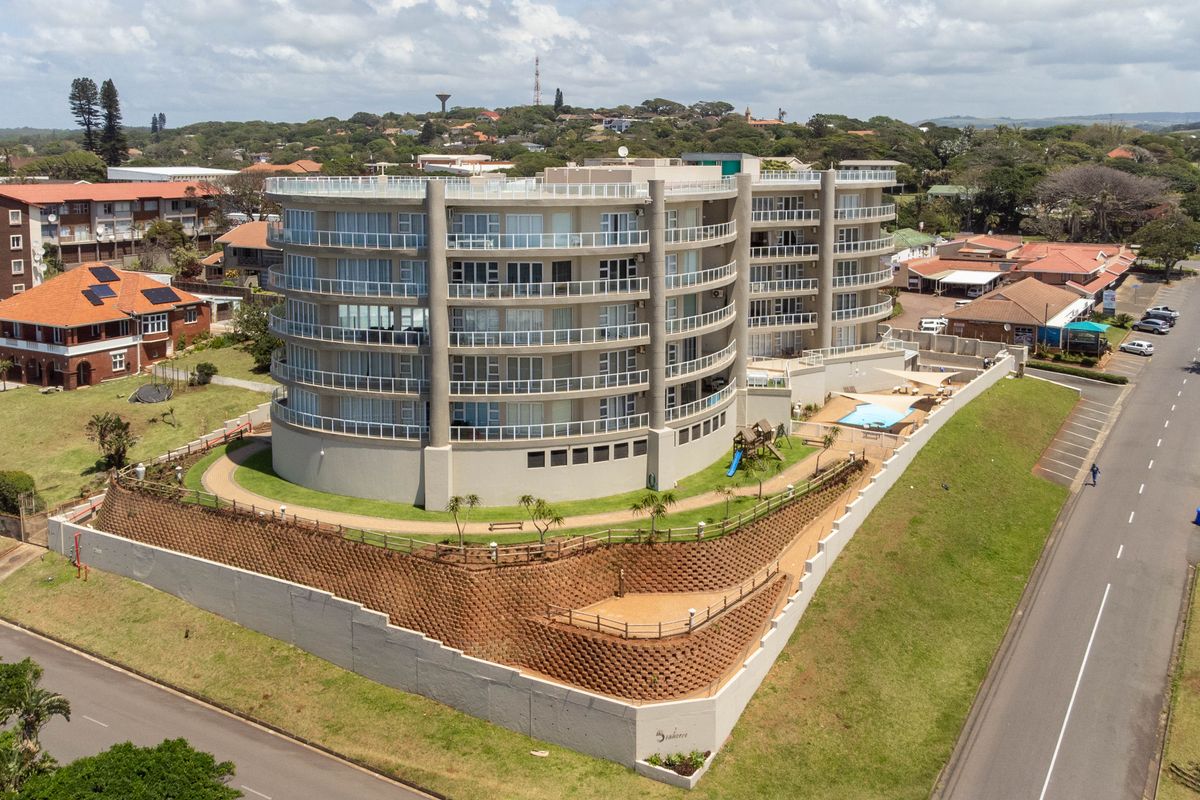 Seafront Apartment with Spectacular Ocean Views - Photo 4