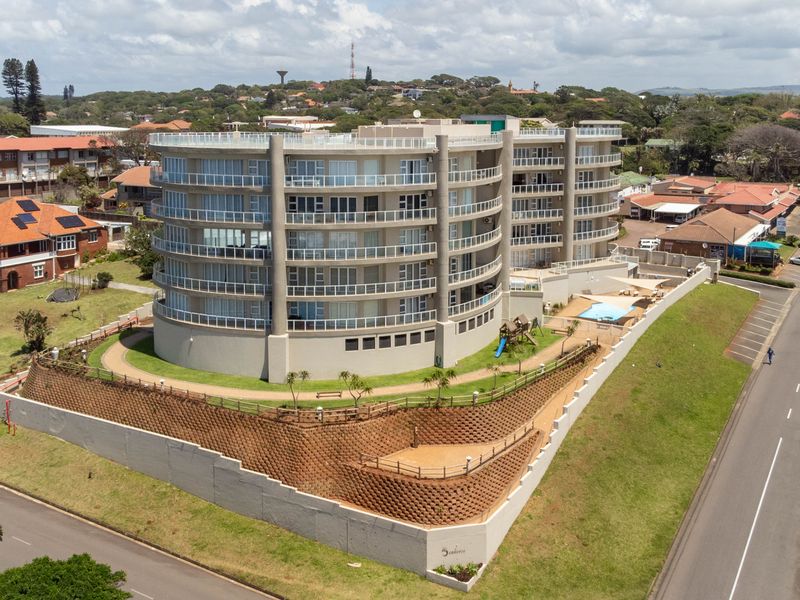 Seafront Apartment with Spectacular Ocean Views - Photo 4