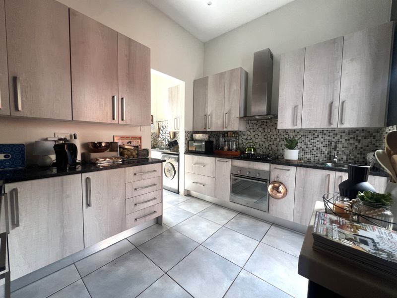 Stunning 3 bedroom townhouse in Heritage Hill — your dream home awaits! - Photo 6