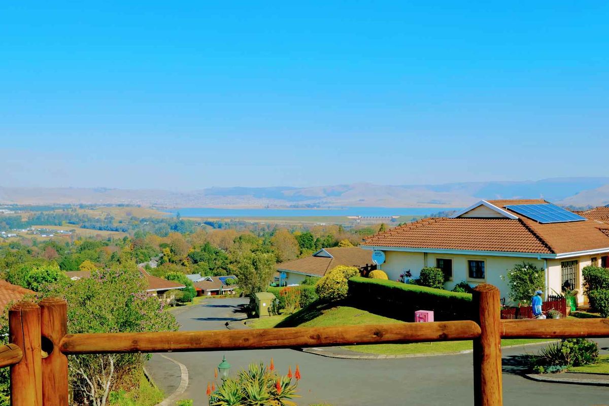 Townhouse For Sale In Howick - Photo 3