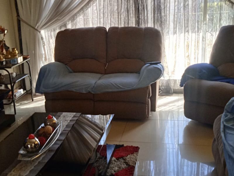 Stunning Family Home in Arcon Park - Photo 8