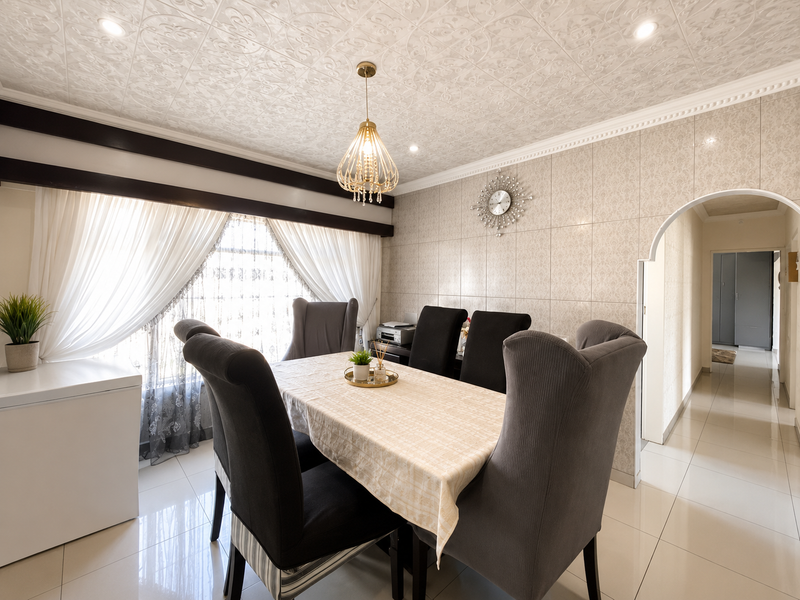 Stunning Family Home in Arcon Park - Photo 7