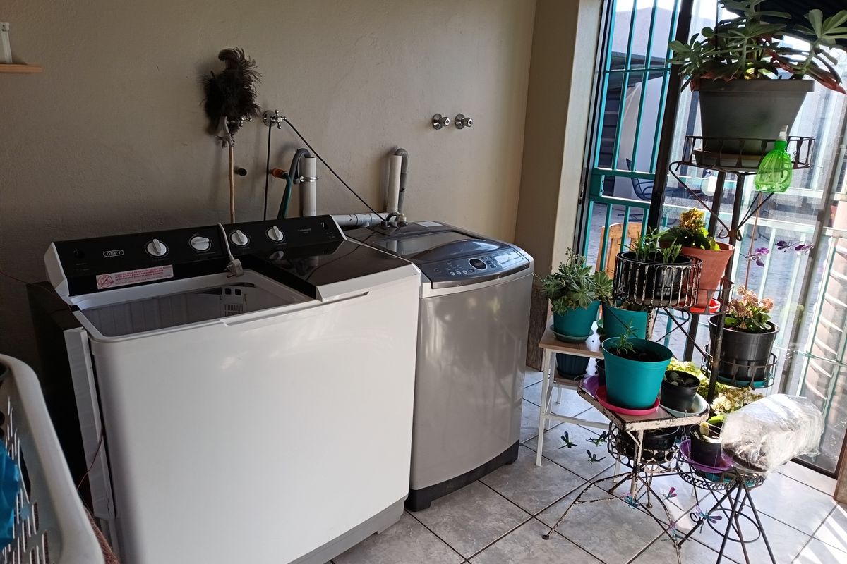 Prime location in CBD - Photo 5