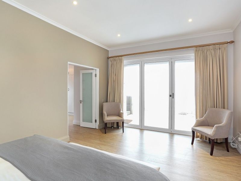 Luxurious Penthouse at Pinnacle Point Golf Estate – The Ultimate Holiday Retreat - Photo 10