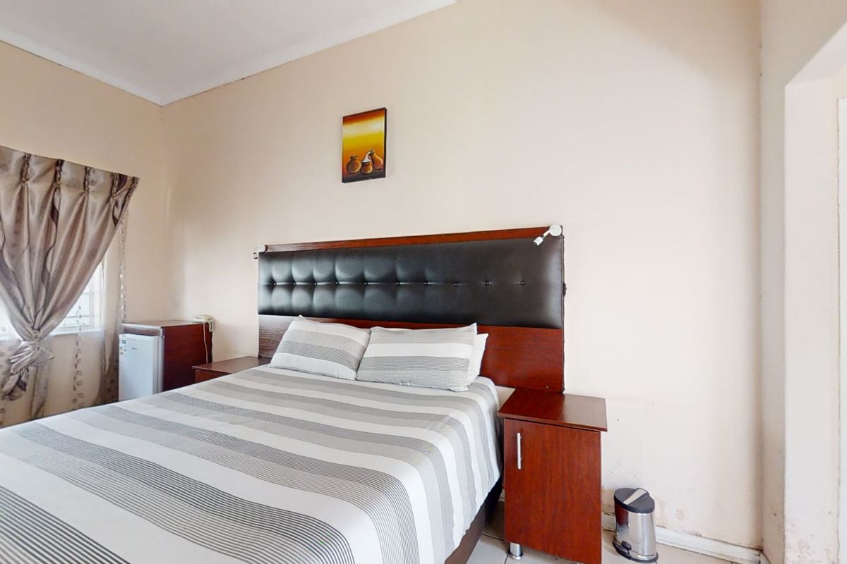 Prime 14-Room Guesthouse for Sale in Parkhill Gardens – Ideal for Pilots, Students, hostel - Photo 4