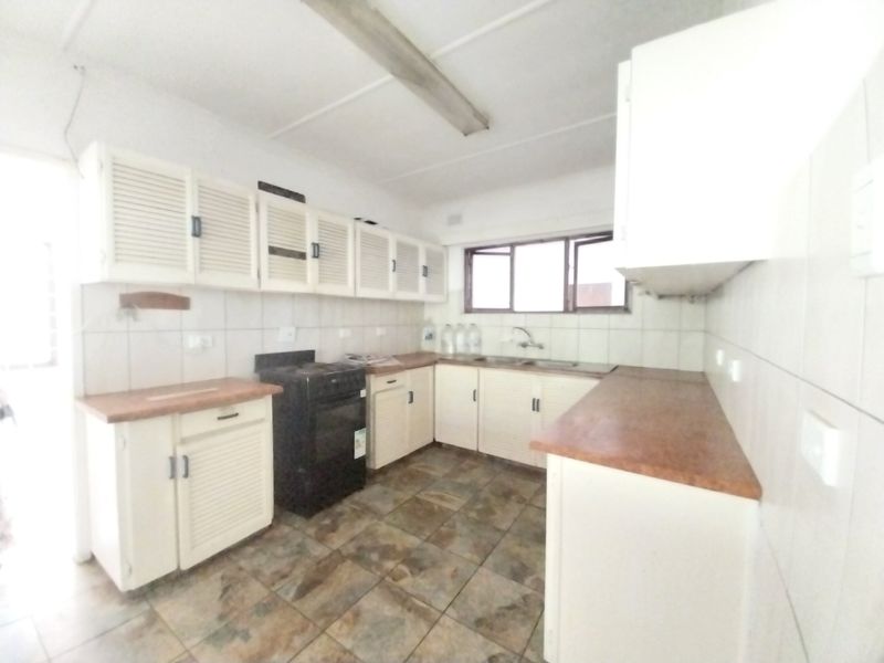 Spacious Home with Amazing sea views - Photo 9