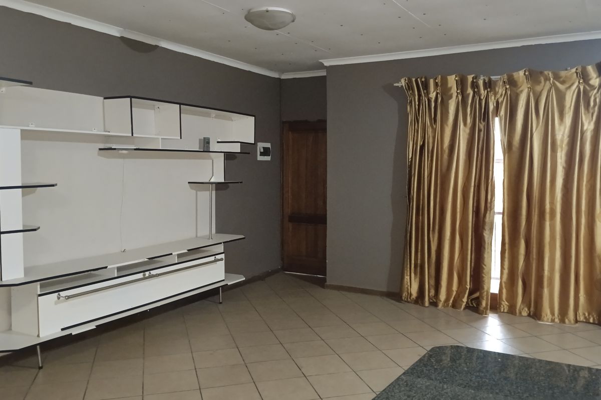 2 Bedroom Swan Ridge Flat - Secure Estate - Photo 4